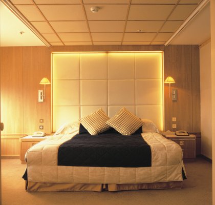 Best Cruises Cunard Cruise Line: Queen Elizabeth 2